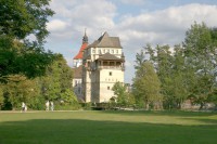 /album/fotogalerie-vodni-zamek-blatna-strakonicko/foto-zamek-blatna-zamecky-park-jpg/